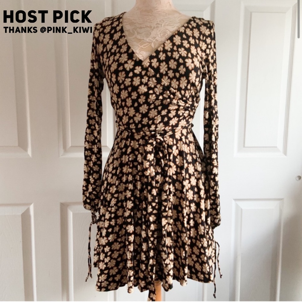 Free People Faux Wrap Black Belted Waist Floral Stretch Mini Dress Size XS